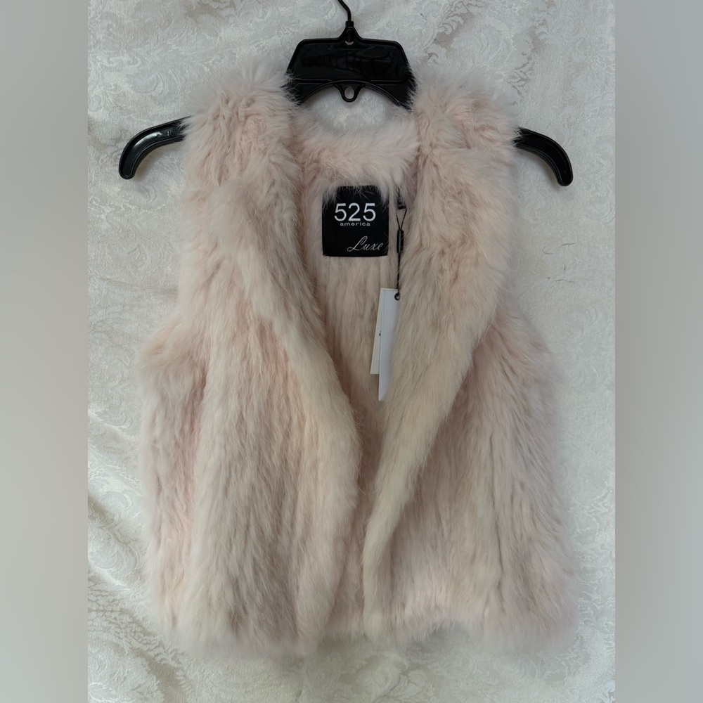 NWT 525 America Real Rabbit Fur Vest in Baby Pink